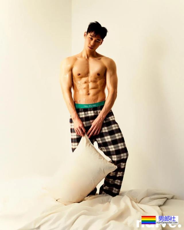 柔道小哥被拖去拍硬照写真,这身材也太可了吧! - 51虹马 柔道小哥被拖去拍硬照写真,这身材也太可了吧! - 51虹马