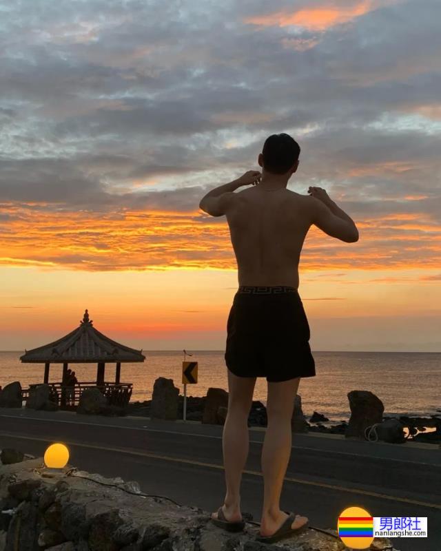 柔道小哥被拖去拍硬照写真,这身材也太可了吧! - 51虹马 柔道小哥被拖去拍硬照写真,这身材也太可了吧! - 51虹马