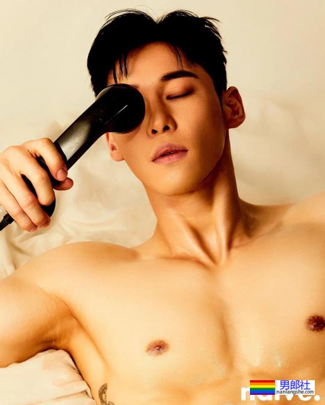 柔道小哥被拖去拍硬照写真,这身材也太可了吧! - 51虹马 柔道小哥被拖去拍硬照写真,这身材也太可了吧! - 51虹马