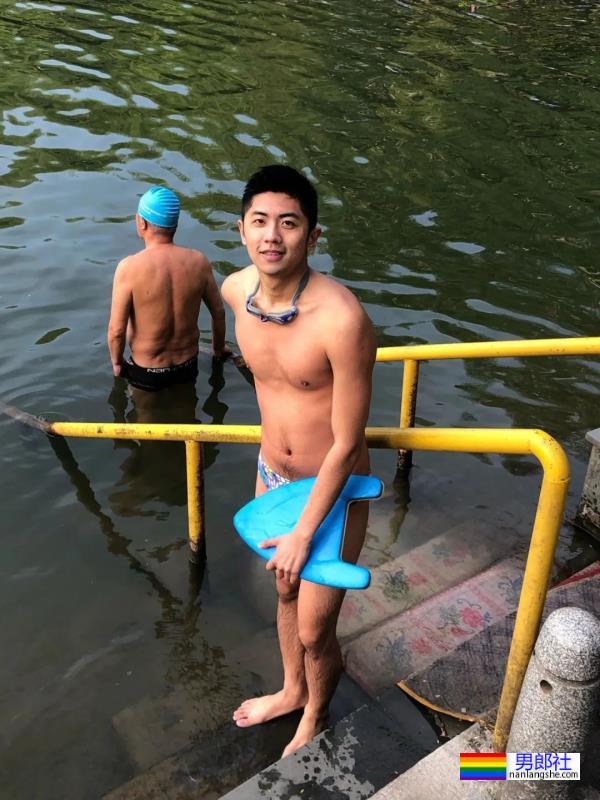 这枚杭州黑皮游泳体育生也去横渡钱塘江了 - 51虹马