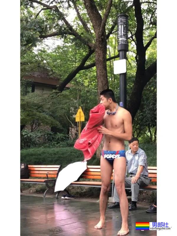 这枚杭州黑皮游泳体育生也去横渡钱塘江了 - 51虹马