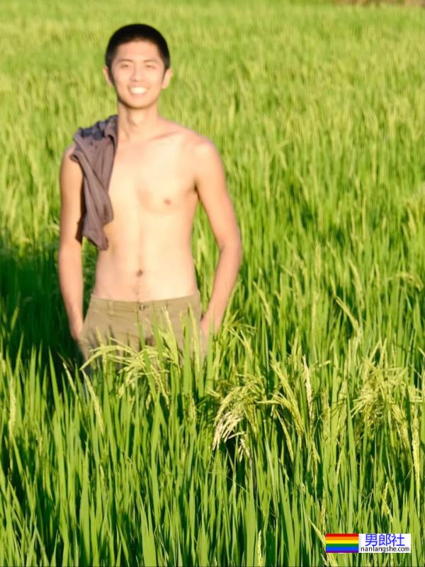 这枚杭州黑皮游泳体育生也去横渡钱塘江了 - 51虹马