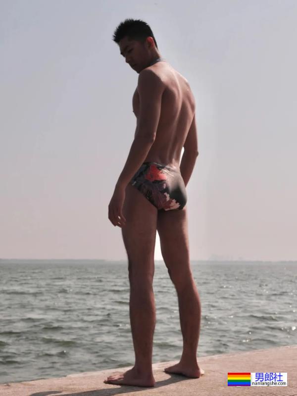 这枚杭州黑皮游泳体育生也去横渡钱塘江了 - 51虹马