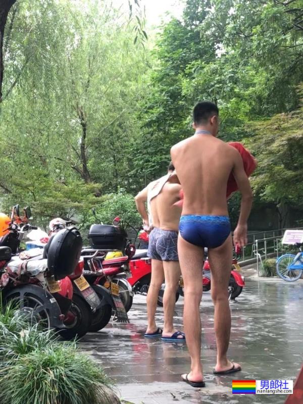 这枚杭州黑皮游泳体育生也去横渡钱塘江了 - 51虹马