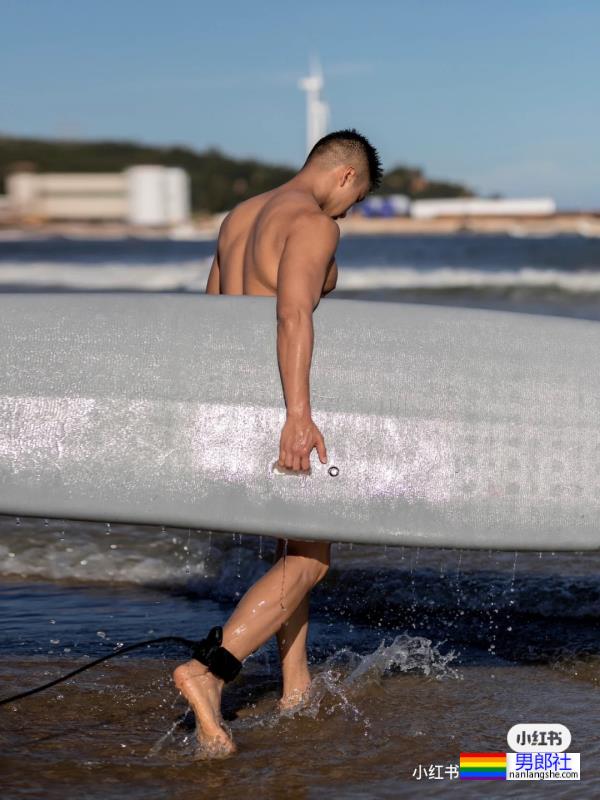 想和他一起冲浪 - 51虹马