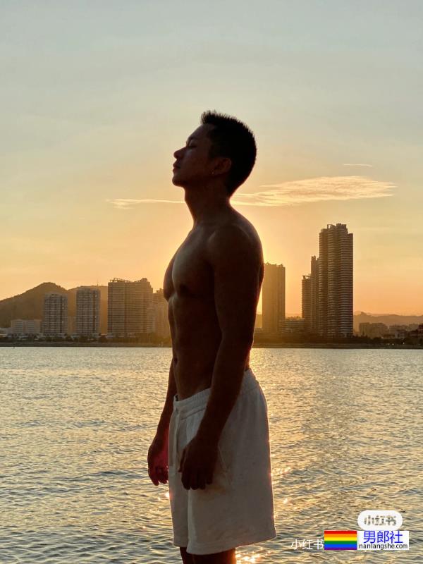 想和他一起冲浪 - 51虹马