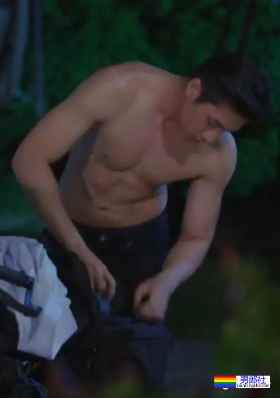 泰国先生又肥又土靠潜规则获胜?如今变这么帅还拍片了! - 51虹马 泰国先生又肥又土靠潜规则获胜?如今变这么帅还拍片了! - 51虹马