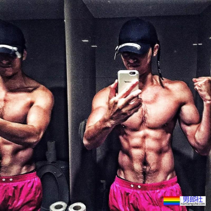 张天爱锤肌肉小生酒后出轨?!这荷尔蒙真得过剩了…… - 51虹马 张天爱锤肌肉小生酒后出轨?!这荷尔蒙真得过剩了…… - 51虹马