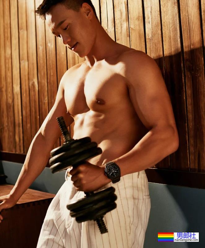 这是《风度》尺度最大的一次？东北寸头硬汉翟宇佳真宠粉！ - 51虹马