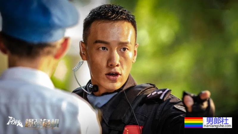 这是《风度》尺度最大的一次？东北寸头硬汉翟宇佳真宠粉！ - 51虹马