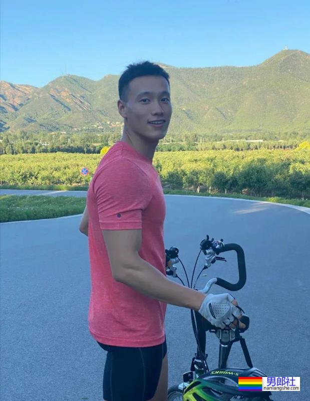 这是《风度》尺度最大的一次？东北寸头硬汉翟宇佳真宠粉！ - 51虹马