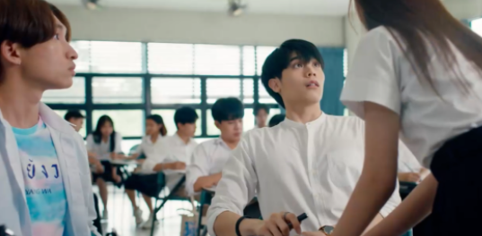 《爱在空气中》这部蛮好看的，进展快，上来就扑倒。 - 51虹马