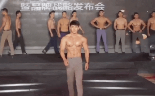 这群西装革履的《绝对男人》,一整个爱住了!-51虹马