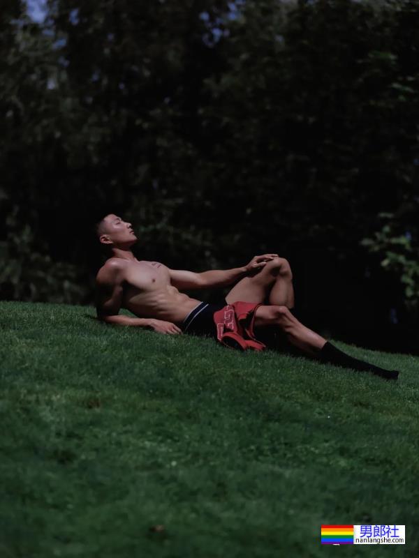 大理大学田径体育生,穿连体紧身服真好看! - 51虹马 大理大学田径体育生,穿连体紧身服真好看! - 51虹马