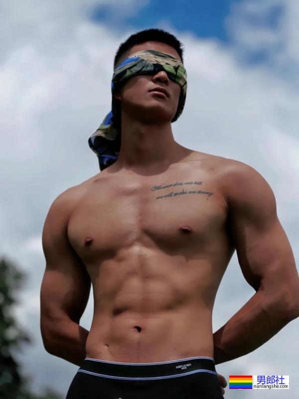 大理大学田径体育生,穿连体紧身服真好看! - 51虹马 大理大学田径体育生,穿连体紧身服真好看! - 51虹马