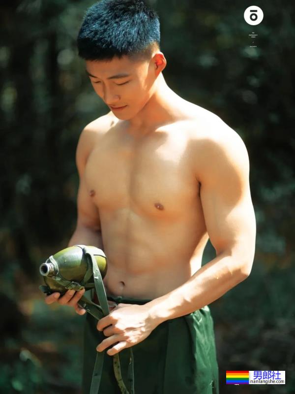 大理大学田径体育生,穿连体紧身服真好看! - 51虹马 大理大学田径体育生,穿连体紧身服真好看! - 51虹马