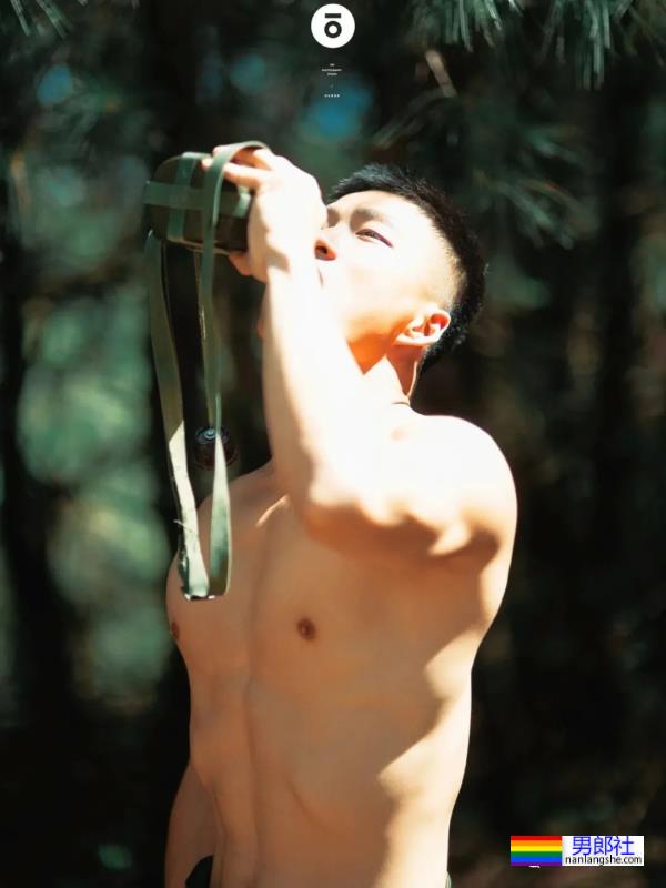 大理大学田径体育生,穿连体紧身服真好看! - 51虹马 大理大学田径体育生,穿连体紧身服真好看! - 51虹马