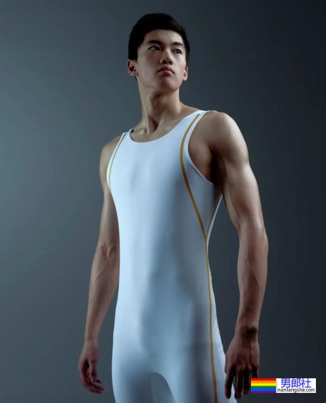 汪顺晒最新泳裤训练照，网友直呼：这是我免费就能看的吗？ - 51虹马