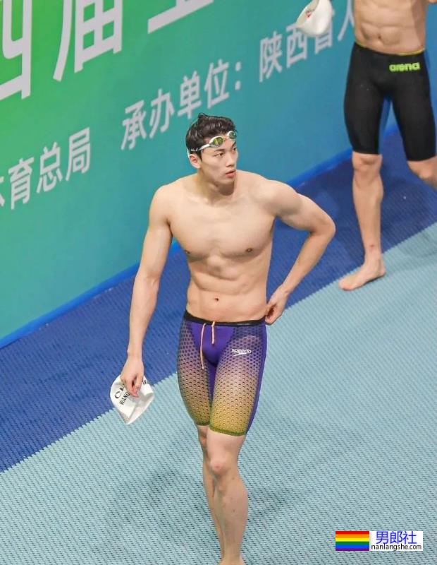 汪顺晒最新泳裤训练照，网友直呼：这是我免费就能看的吗？ - 51虹马