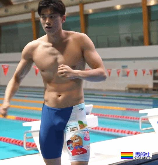 汪顺晒最新泳裤训练照，网友直呼：这是我免费就能看的吗？ - 51虹马