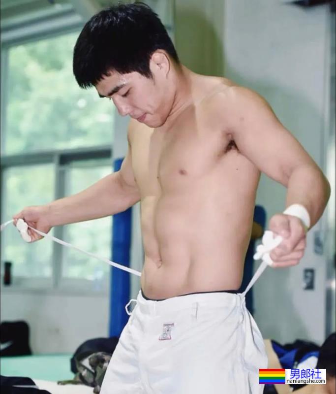 gay最爱男明星排行榜出炉，第一名是他！ - 51虹马