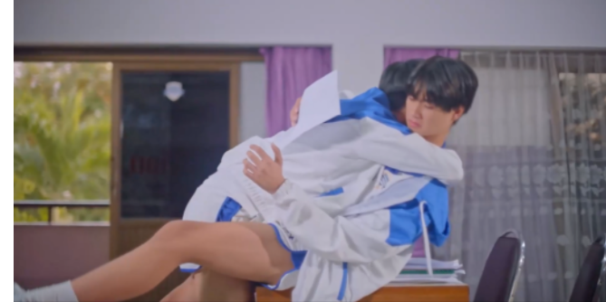 <strong>《我初初爱你》</strong>少年感十足，既清新又劲爆的一部剧 - 51虹马