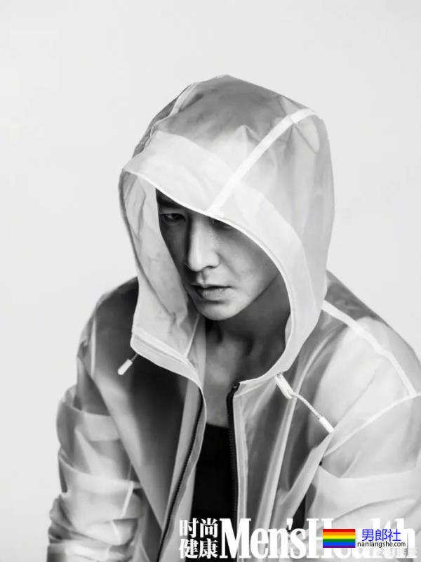 韩庚拍过寸头黑皮肌肉男色写真，网友为何嫌他油腻？ - 51虹马