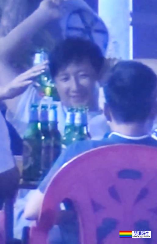 韩庚拍过寸头黑皮肌肉男色写真，网友为何嫌他油腻？ - 51虹马