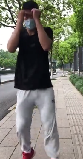 穿灰裤子的武术体育生，真的很好看！-51虹马