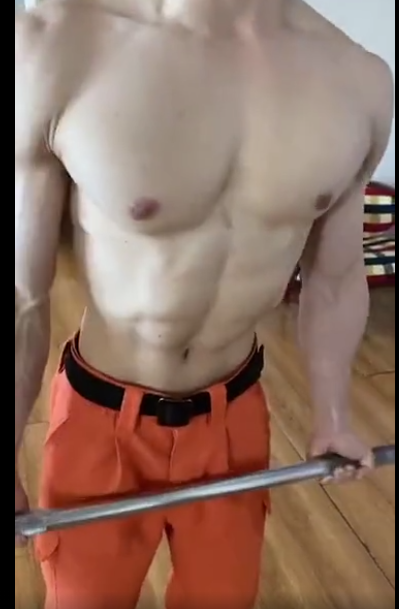消防员小哥哥，身材都这么好了吗？-51虹马