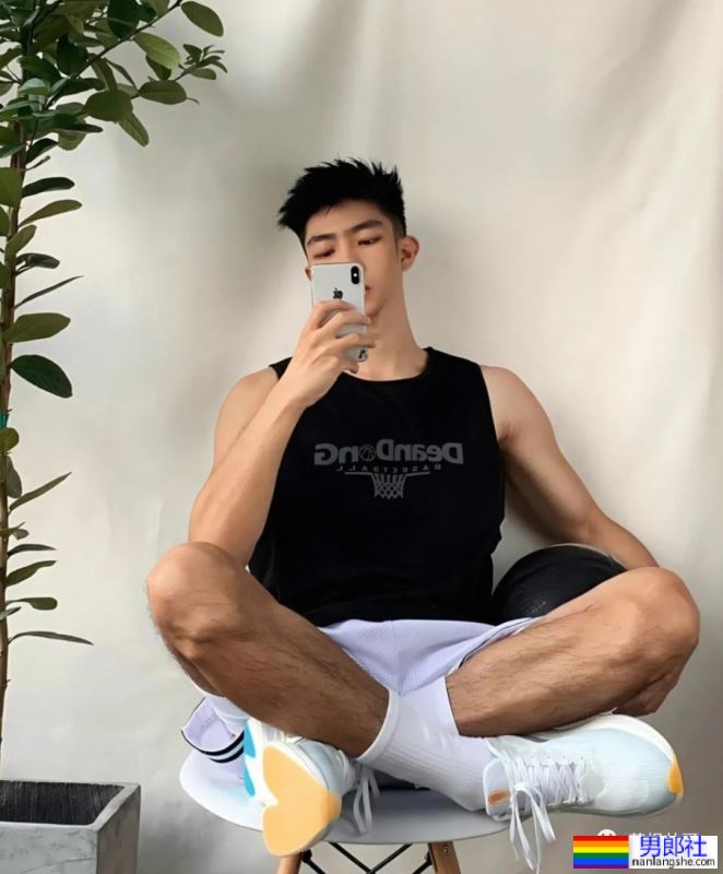 07年193CM游泳体小鲜肉，大长腿发育太棒不输陈艾森! - 51虹马