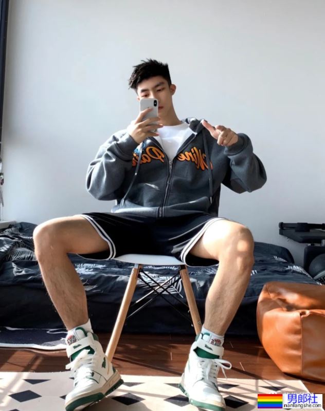 07年193CM游泳体小鲜肉，大长腿发育太棒不输陈艾森! - 51虹马