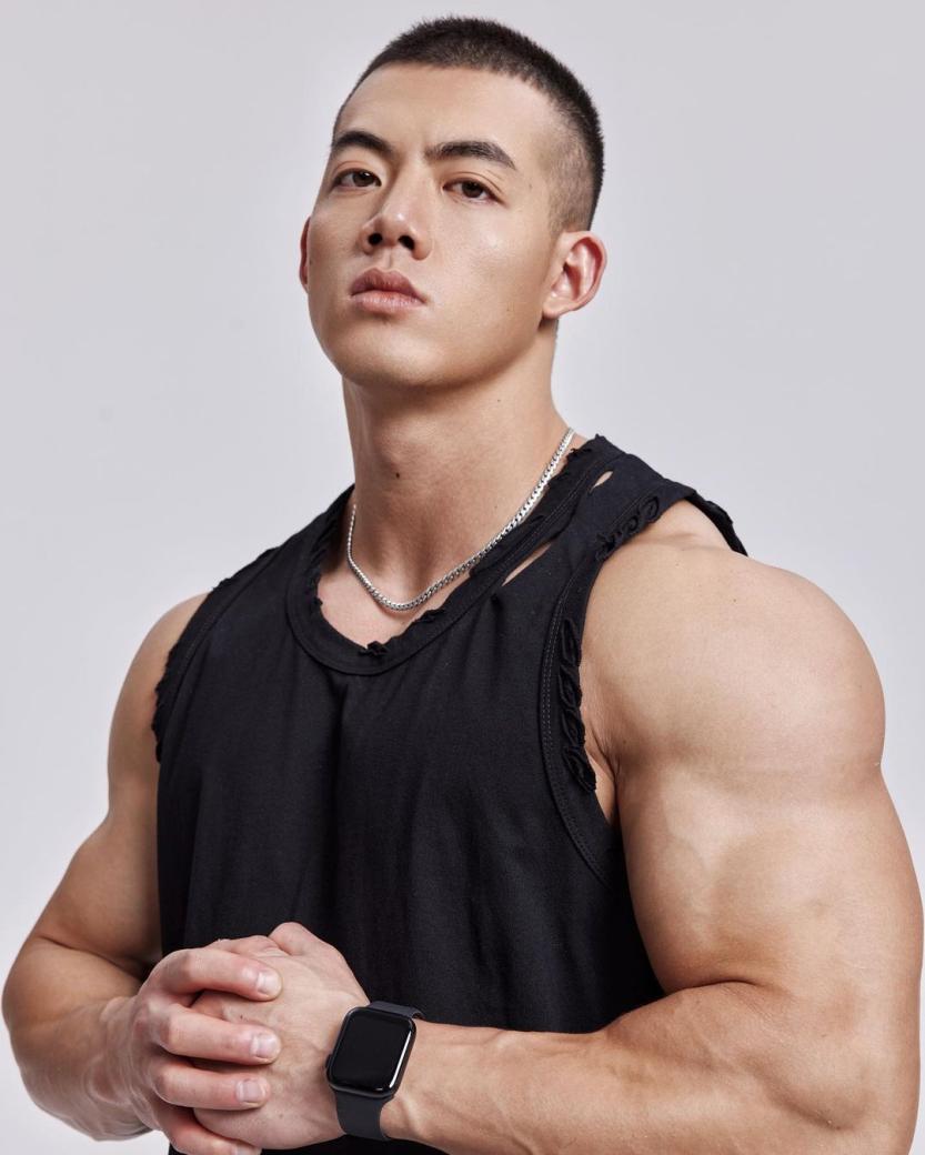 抱起你猛摇的终极腰力！ 公狗腰健身教练：夏胜杰 - 51虹马