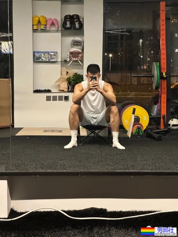 197CM的吉林篮球体育生，东北寸头男人又痞又欲 - 51虹马