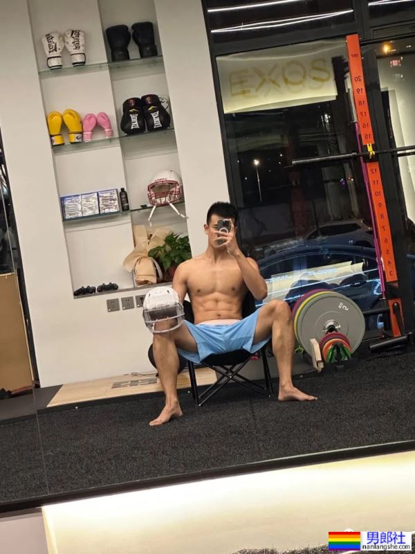 197CM的吉林篮球体育生，东北寸头男人又痞又欲 - 51虹马