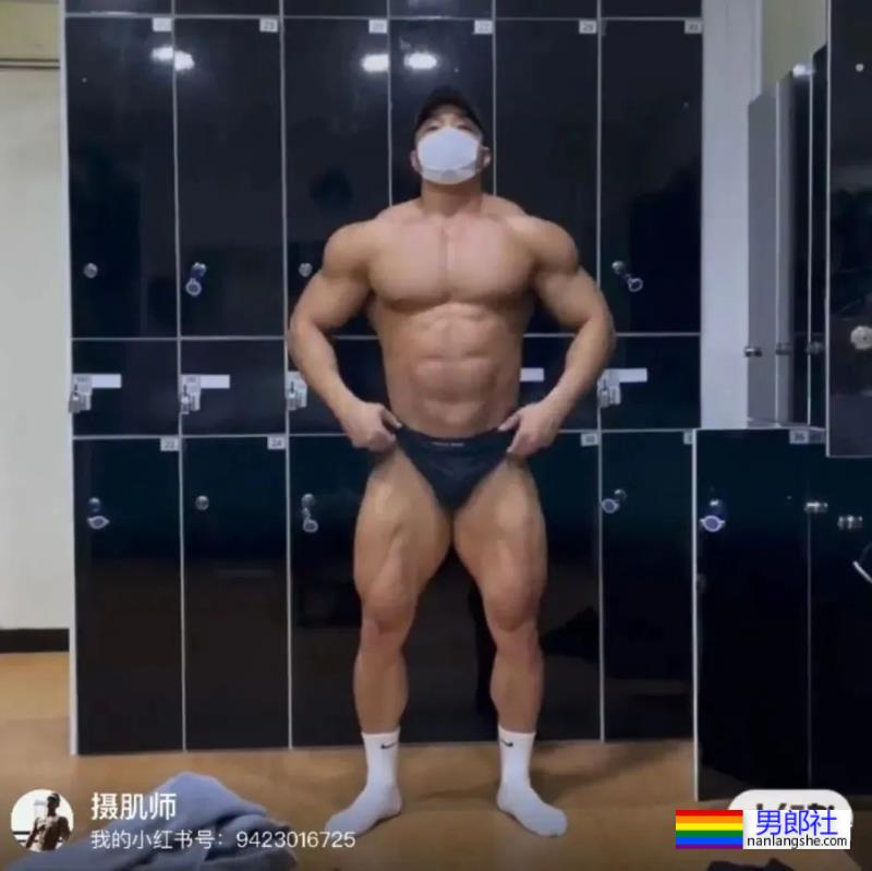 22岁农夫小哥爆红推特，网友：赶紧把衣服穿好了！ - 51虹马