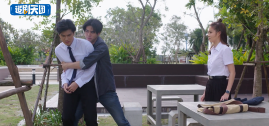 《超时空情缘》就算你是我老爸的哥们又如何，我喜欢你 - 51虹马