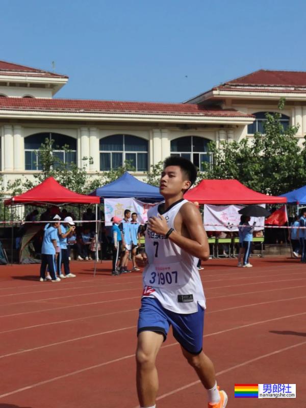 04年的厦门钻石高中体育生，这神仙颜值！ - 51虹马