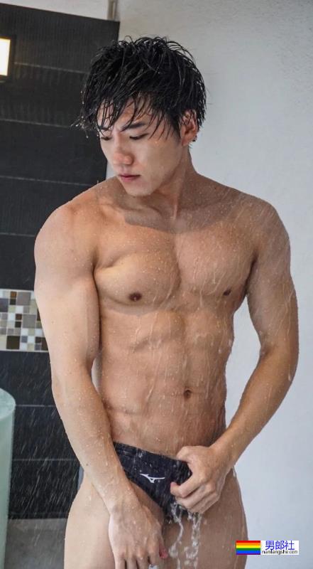 比宏翔更好看？日本肌肉建筑工人成宫仁也要来中国圈钱了？ - 51虹马