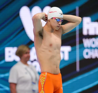 “宁泽涛接班人”被央视点赞,17岁游泳小将泳裤穿得真低! - 51虹马 “宁泽涛接班人”被央视点赞,17岁游泳小将泳裤穿得真低! - 51虹马