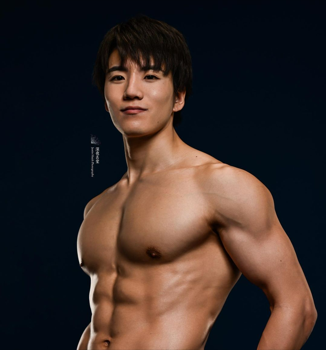 比宏翔更好看？日本肌肉建筑工人成宫仁也要来中国圈钱了？ - 51虹马