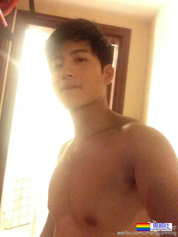 大二被海岩发掘进圈,38岁的他脱成这样却火不了! - 51虹马 大二被海岩发掘进圈,38岁的他脱成这样却火不了! - 51虹马