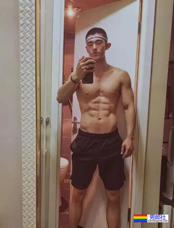 中国男生剃完寸头，也太帅太A了吧！ - 51虹马