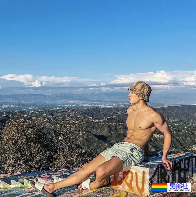 比宏翔更好看？日本肌肉建筑工人成宫仁也要来中国圈钱了？ - 51虹马