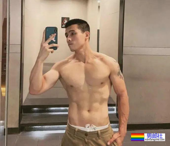 中国男生剃完寸头，也太帅太A了吧！ - 51虹马