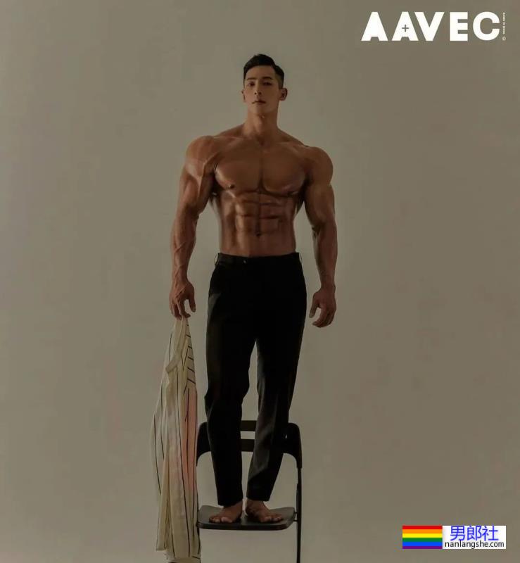 肌肉男网红被抓了，打残帅哥弟弟侵犯员工？他到底在发什么疯…… - 51虹马