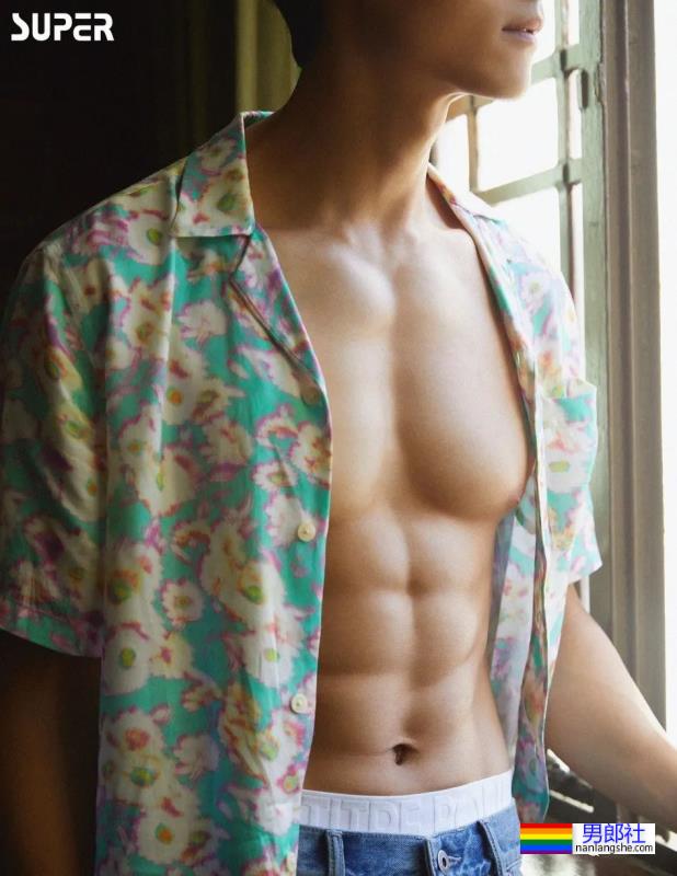 大二被海岩发掘进圈,38岁的他脱成这样却火不了! - 51虹马 大二被海岩发掘进圈,38岁的他脱成这样却火不了! - 51虹马