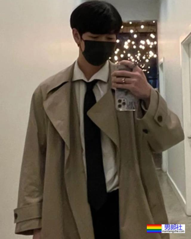 190cm肌肉男护士爆红，这身材也太绝了！ - 51虹马