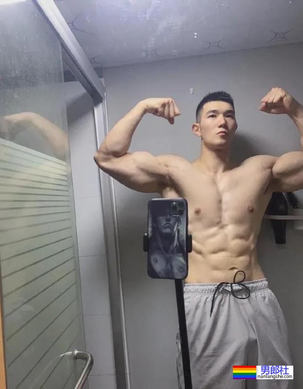 中国男生剃完寸头，也太帅太A了吧！ - 51虹马