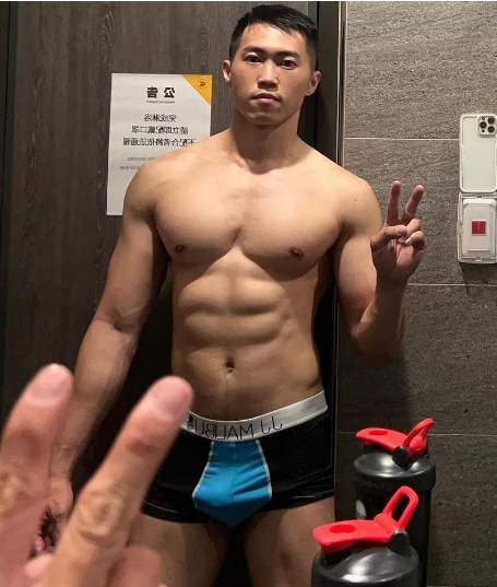 运动员私照泄露，这画面我要打码了.... - 51虹马